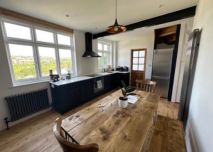 Stylish Unique 3 Bedroom House Hastings