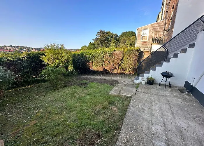 Stylish Unique 3 Bedroom House Hastings