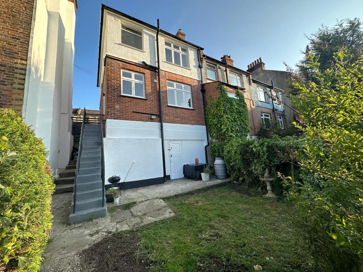 Stylish Unique 3 Bedroom House * Hastings