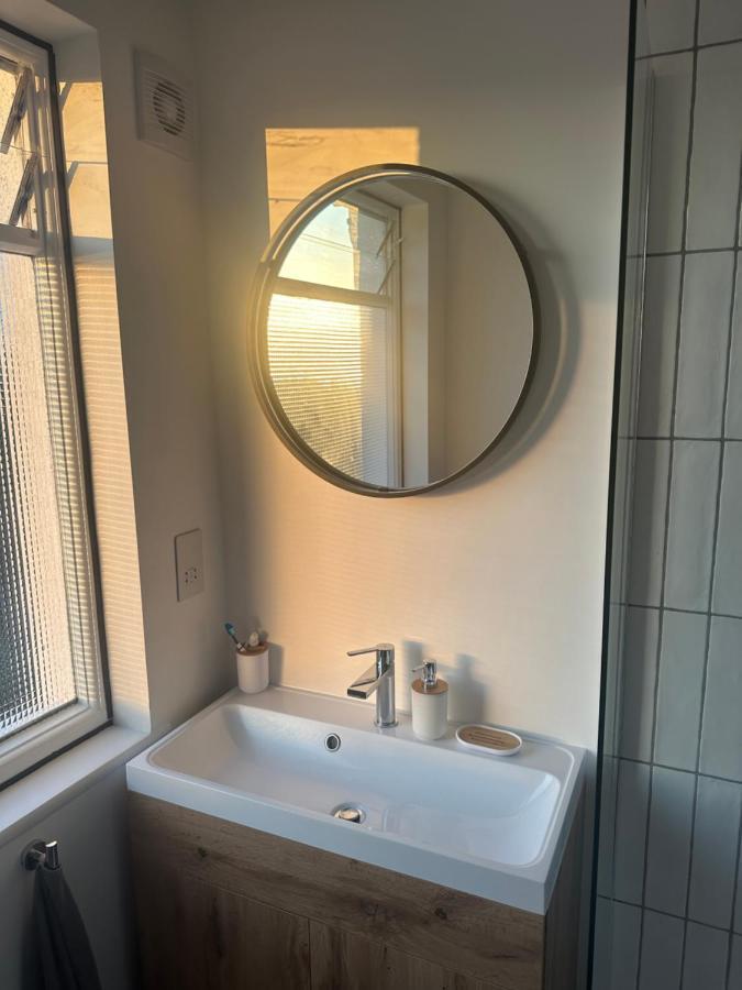 Stylish Unique 3 Bedroom House Hastings