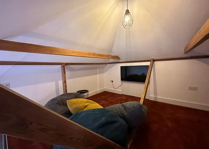 Stylish Unique 3 Bedroom House Hastings