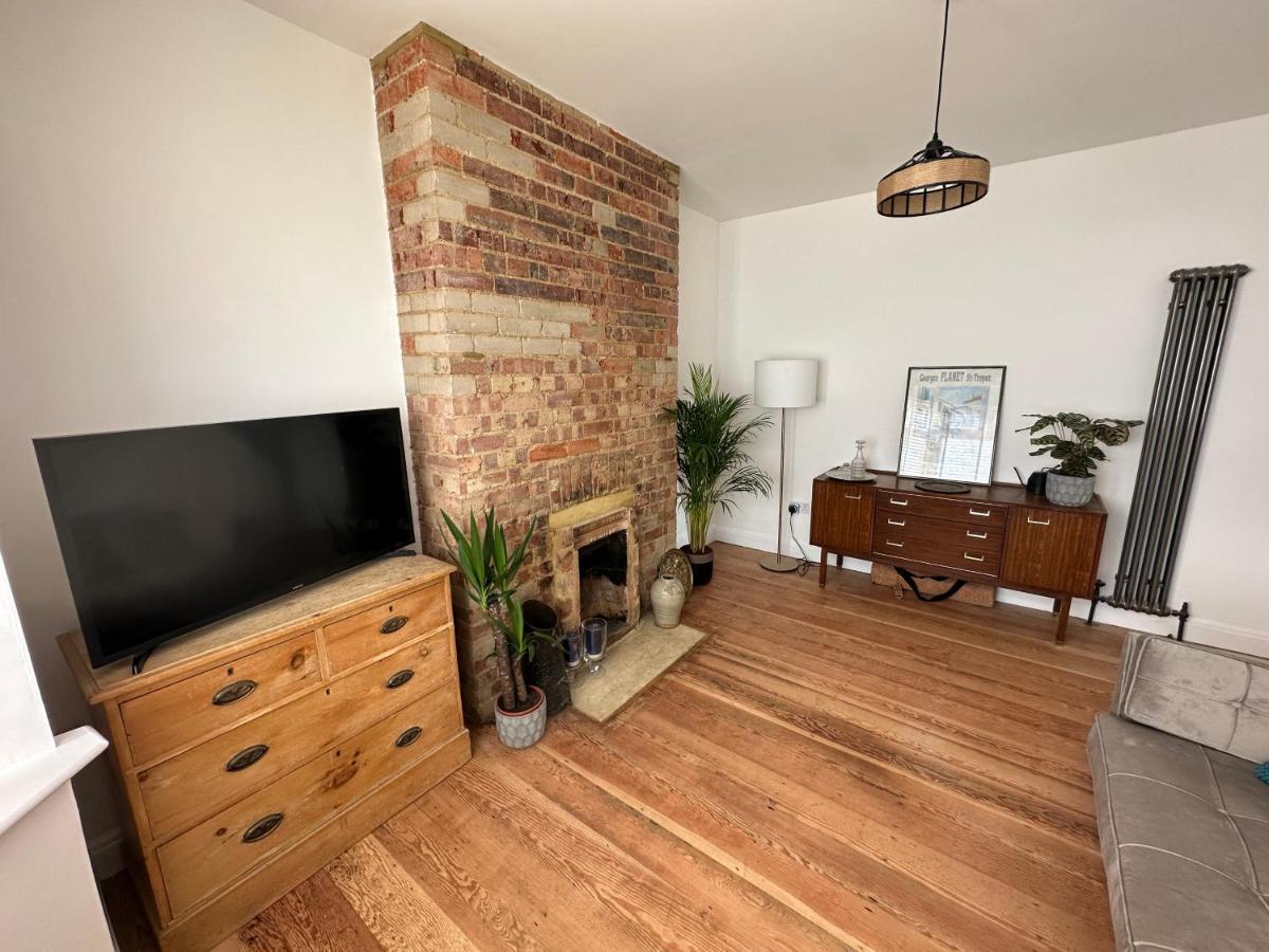 Stylish Unique 3 Bedroom House Holiday home